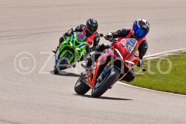 https://zellphoto.se/produkt/0316/